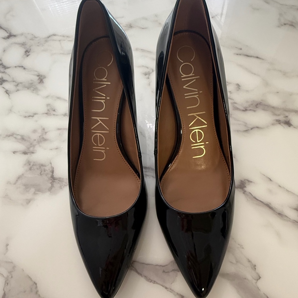 Calvin Klein Shiny Black Pumps